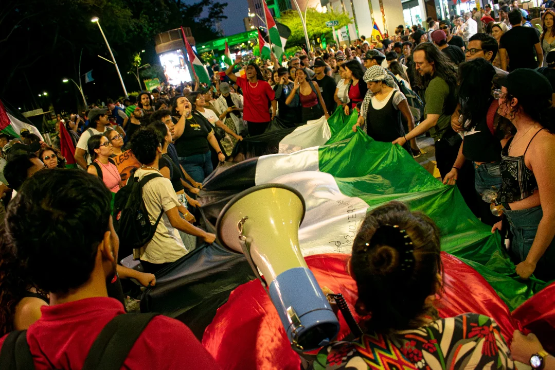 EL CAPITALISMO NEOLIBERAL   APELA   AL SAQUEO FILIBUSTERO Y LA GUERRA DESBOCADA